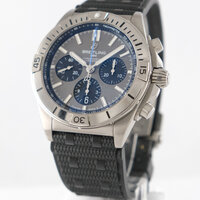 Breitling · Chronomat B01 42 — 2 / 8 Breitling · Chronomat B01 42 — 2 / 8