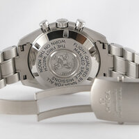 Omega · Speedmaster — 8 / 9 Omega · Speedmaster — 8 / 9