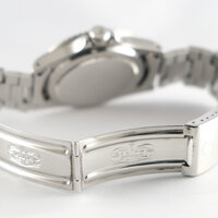 Rolex · Submariner — 3 / 8 Rolex · Submariner — 3 / 8