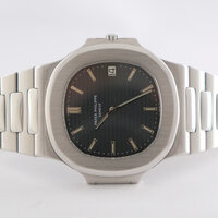 Patek Philippe · Nautilus Jumbo — 5 / 7 Patek Philippe · Nautilus Jumbo — 5 / 7