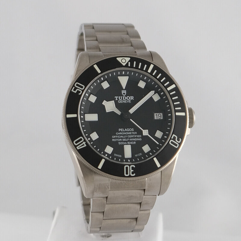 Tudor · Pelagos 42 — 1 / 9 Tudor · Pelagos 42 — 1 / 9