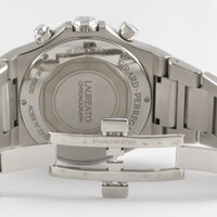 Girard Perregaux · Laureato Chrono — 4 / 9 Girard Perregaux · Laureato Chrono — 4 / 9