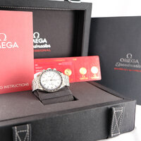Omega · Speedmaster Professional Moonwatch — 7 / 9