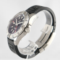 Breitling · Avenger GMT 44 — 5 / 8