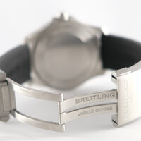 Breitling · Avenger GMT 44 — 4 / 8