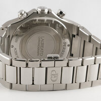 Girard Perregaux · Laureato Chrono — 5 / 9 Girard Perregaux · Laureato Chrono — 5 / 9