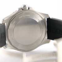 Breitling · Avenger GMT 44 — 7 / 8
