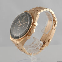 Omega · Speedmaster — 7 / 9 Omega · Speedmaster — 7 / 9