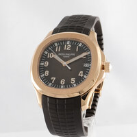 Patek Philippe · Aquanaut — 2 / 9 Patek Philippe · Aquanaut — 2 / 9