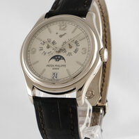 Patek Philippe · Jahreskalender — 2 / 9