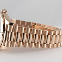 Rolex · Day-Date Rotgold 40 mm — 9 / 9