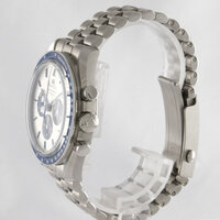 Omega · Speedmaster Apollo XIII Silver Snoopy Award — 6 / 8