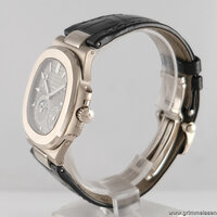 Patek Philippe · Nautilus — 3 / 9 Patek Philippe · Nautilus — 3 / 9