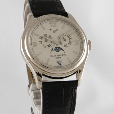 Patek Philippe · Jahreskalender