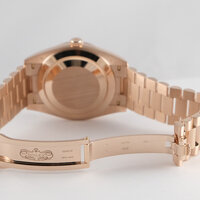 Rolex · Day-Date Rotgold 40 mm — 5 / 9