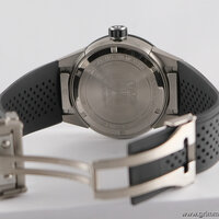 TAG Heuer · Carrera Connected Calibre 5 — 6 / 9