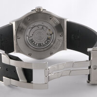 Hublot · Herren&shy;armbanduhr Classic Fusion — 8 / 9