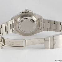 Rolex · Sea-Dweller 4000 — 6 / 8 Rolex · Sea-Dweller 4000 — 6 / 8