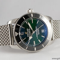 Breitling · Superocean Heritage B20 Automatic 42 — 8 / 9