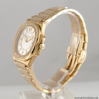 Patek Philippe · Damen Nautilus — 3 / 8 Patek Philippe · Damen Nautilus — 3 / 8