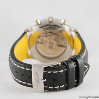 Breitling · Navitimer B01 Chronograph 46 — 5 / 8