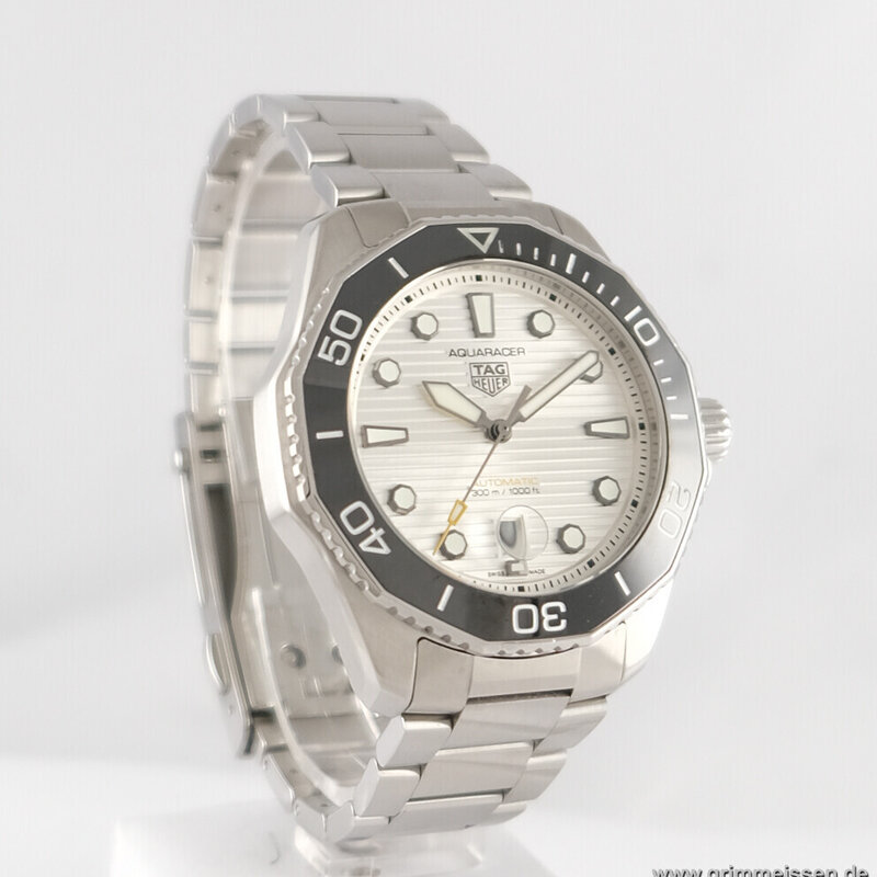 TAG Heuer · Aquaracer — 1 / 8 TAG Heuer · Aquaracer — 1 / 8