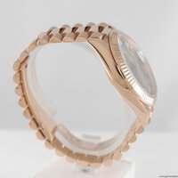 Rolex · Day-Date Rotgold 40 mm — 3 / 9