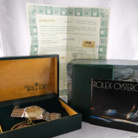 Rolex · Oysterquartz Datejust — 8 / 8 Rolex · Oysterquartz Datejust — 8 / 8