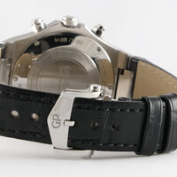 Girard Perregaux · Laureato Chrono — 5 / 9 Girard Perregaux · Laureato Chrono — 5 / 9