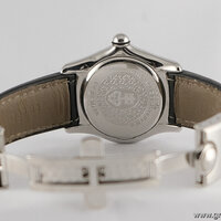 Corum · Damenarmbanduhr Bubble — 6 / 7 Corum · Damenarmbanduhr Bubble — 6 / 7