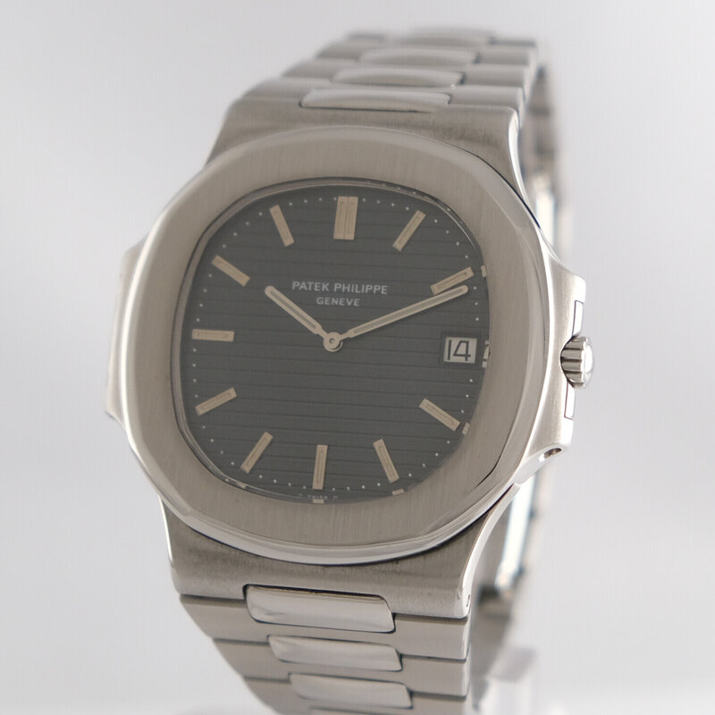 Patek Philippe · Nautilus Jumbo — 1 / 7 Patek Philippe · Nautilus Jumbo — 1 / 7