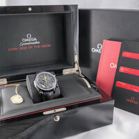 Omega · Speedmaster Apollo 8 Keramik DARK SIDE OF THE MOON — 8 / 8 Omega · Speedmaster Apollo 8 Keramik DARK SIDE OF THE MOON — 8 / 8