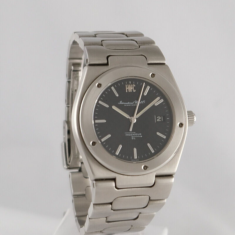 IWC · Ingenieur Jumbo — 1 / 7 IWC · Ingenieur Jumbo — 1 / 7