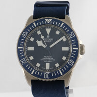 Tudor · Pelagos — 2 / 8 Tudor · Pelagos — 2 / 8