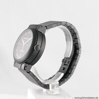 Porsche Design · Compass — 3 / 8