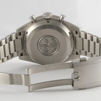 Omega · Speedmaster Pilot — 7 / 8