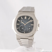 Patek Philippe · Nautilus — 2 / 9