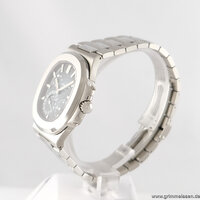 Patek Philippe · Nautilus — 3 / 9