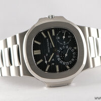 Patek Philippe · Nautilus — 8 / 9