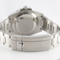 Rolex · Submariner 41 — 5 / 8