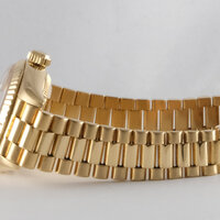 Rolex · Damenuhr Oyster Datejust — 8 / 8 Rolex · Damenuhr Oyster Datejust — 8 / 8