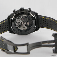 Omega · Speedmaster Apollo 8 Keramik DARK SIDE OF THE MOON — 7 / 8 Omega · Speedmaster Apollo 8 Keramik DARK SIDE OF THE MOON — 7 / 8