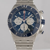 Breitling · Super Chronomat B01 44 — 2 / 8