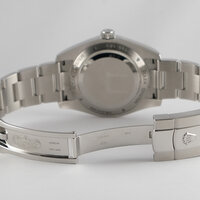 Rolex · Milgauss — 8 / 8 Rolex · Milgauss — 8 / 8