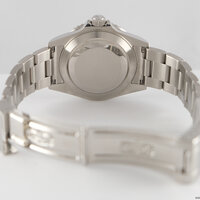 Rolex · Submariner — 6 / 8 Rolex · Submariner — 6 / 8