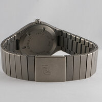 IWC · Porsche Design Chrono — 3 / 7