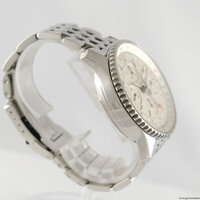 Breitling · Navitimer World — 3 / 9 Breitling · Navitimer World — 3 / 9