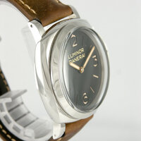 Panerai · Luminor 1950 3 Days — 4 / 6 Panerai · Luminor 1950 3 Days — 4 / 6
