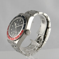 Tudor · GMT — 6 / 9 Tudor · GMT — 6 / 9