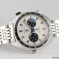 TAG Heuer · Autavia Chrono — 7 / 8